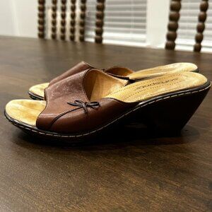 Softspots Lindsey Wedge Sandals - Brown Leather - 6.5 WW